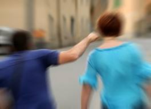 Termoli, scippa la catenina a un’anziana e la rivende: giovane arrestato